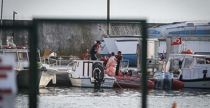Gemlik'te arıza yapan tekneden atlayan iki kişi kayıp
