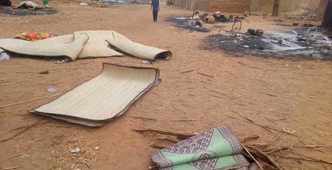 Mali'de silahlı katliam: 100'ün üzerinde ölü