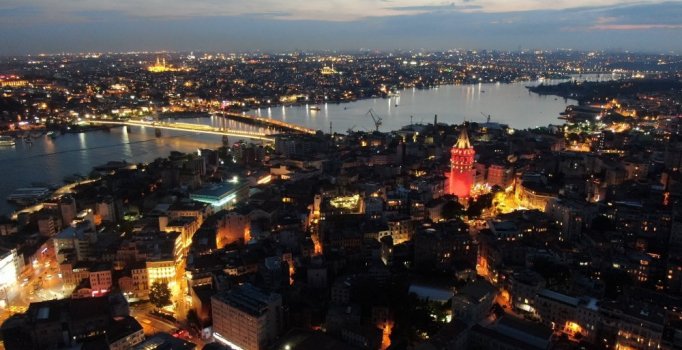 İstanbul kırmızı-beyaz