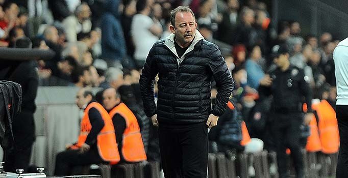 Sergen Yalçın resmi imzayı atıyor