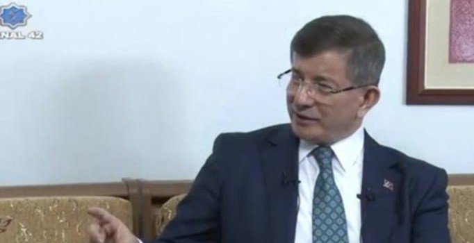 Davutoğlu: Yenikapı'daki teravih iyi olmadı