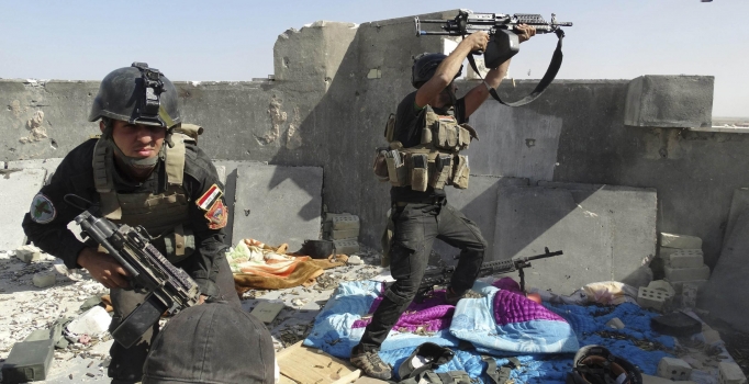 Irak ordusu Ramadi'de ilerliyor