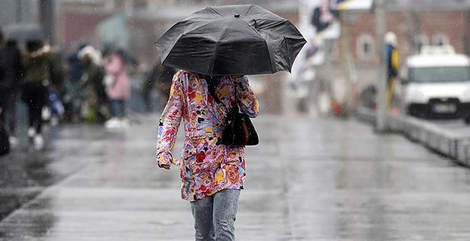 Karadeniz'de 3 il için sağanak ve dolu uyarısı