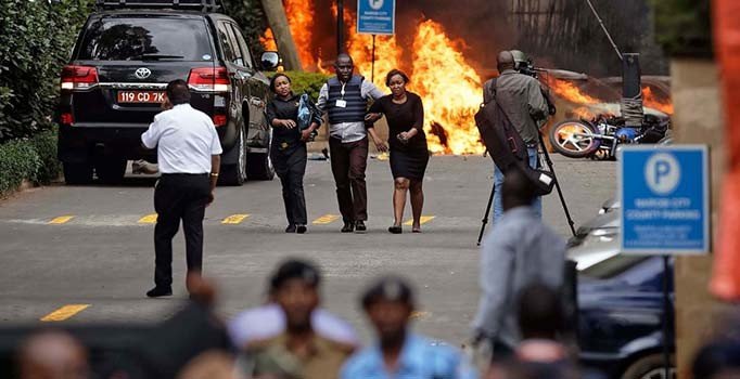 Kenya'da bombalı saldırı: 8 polis öldü