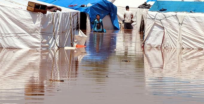 Çankırı'da sağanak işçilerin çadırlarını vurdu