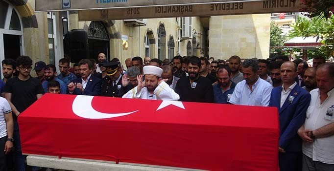 Trafik kazasında hayatını kaybeden uzman çavuş  toprağa verildi