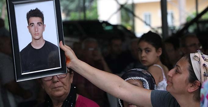 Siyanür içerek intihar eden üniversiteli gencin ailesinden acı feryat: "Yasaklansın"