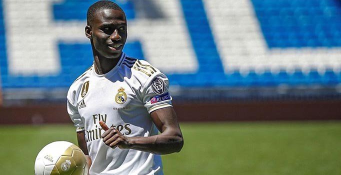 Real Madrid, Mendy'yi tanıttı