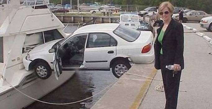 Görenlerin ağzını açık bırakan trafik kazaları