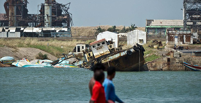 Bangladeş felaketten kurtulamıyor:  Roanu kasırgası en az 20 can aldı