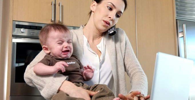 Milyonlarca anneyi ilgilendiren karar: Kreş açmayan işveren tazminat ödeyecek