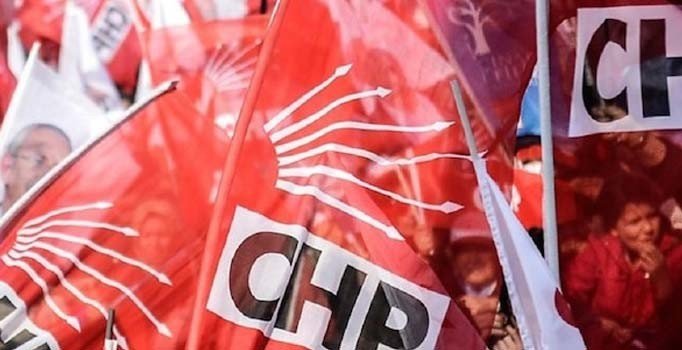 CHP'de ilk sonuçlar sevinçle karşılandı