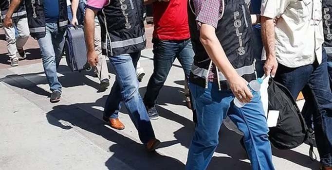 14 ilde FETÖ operasyonu: 17 gözaltı