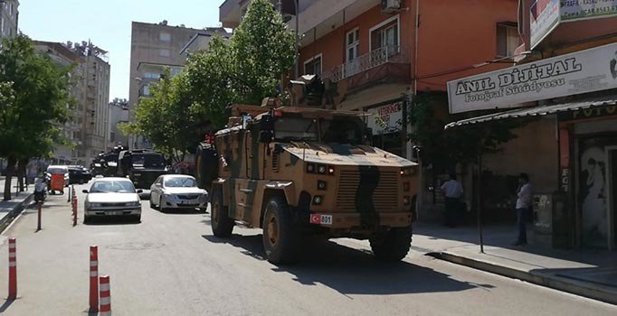 Suriye sınırına askeri sevkiyat