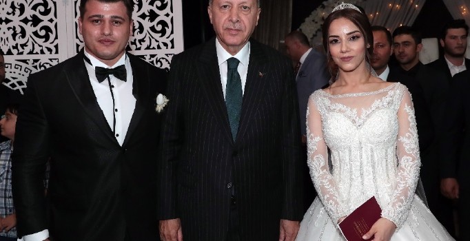 Rıza Kayaalp dünyaevine girdi