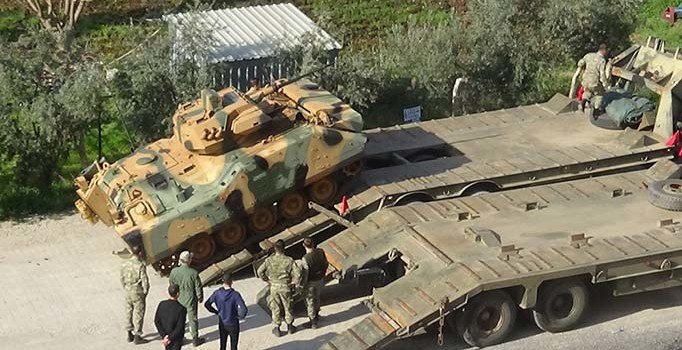 Sınır birliklerine tank sevkiyatı