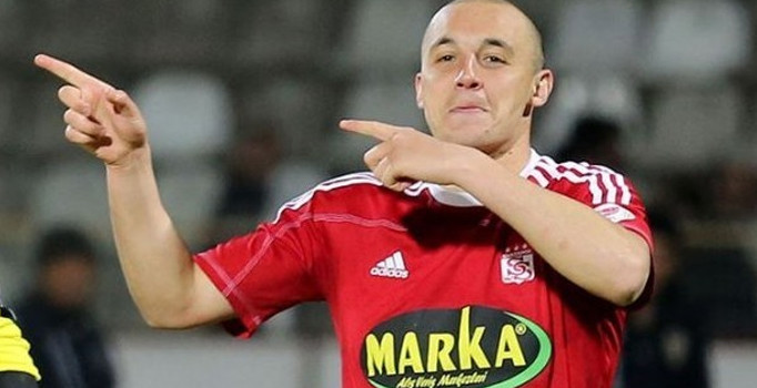 Bursaspor'un yeni kralı Aatif Chahechouhe olacak