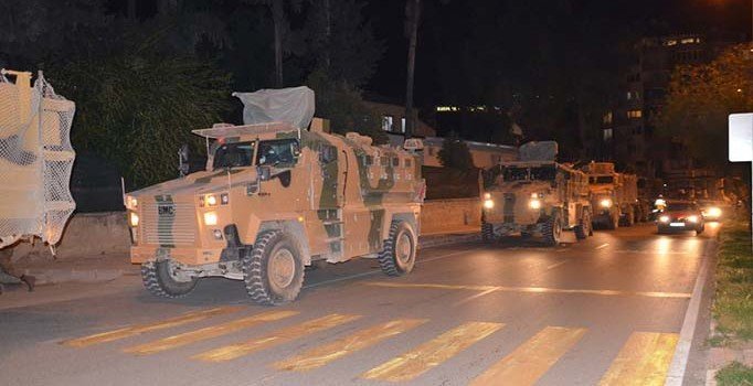 TSK'dan sınıra askeri araç sevkiyatı