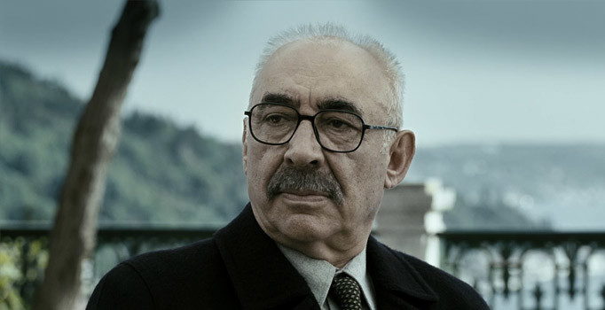 Usta oyuncu Şener Şen beyaz perdeye yeni projeyle geri dönüyor