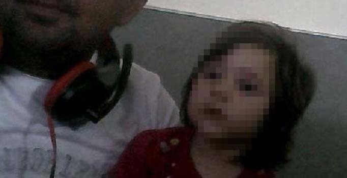 3,5 yaşındaki kızını uyumadığı için döverek hastanelik etti