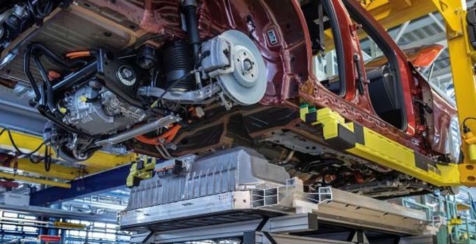 "Çin İran'a araç yedek parça satmakta geride duruyor"