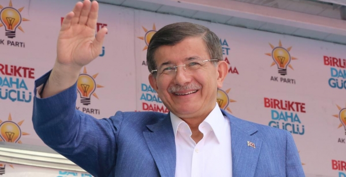 Davutoğlu: Paralel'e vurunca, Demirtaş ses veriyor