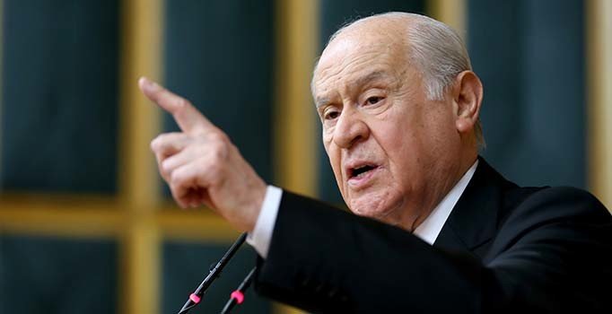 Bahçeli, Gül ve Davutoğlu'nu hedef aldı