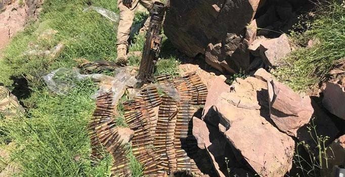 Van'da terör operasyonu: Toprağa gömülü EYP bulundu