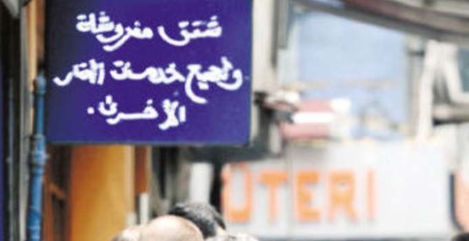 İstanbul'da Arapça tabelalara Türkçe standardı