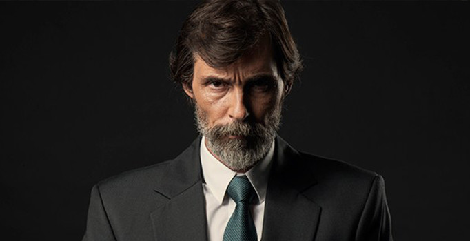 Erdal Beşikçioğlu: Henüz delirmediğimi düşünüyorum