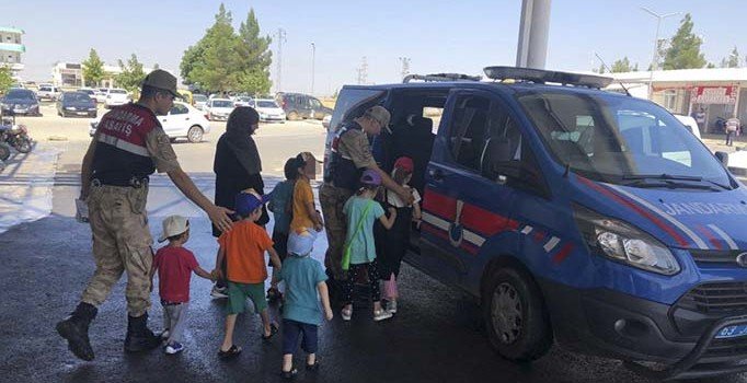 Interpol'ün aradığı DEAŞ'lı 2 kadın Şanlıurfa'da yakalandı