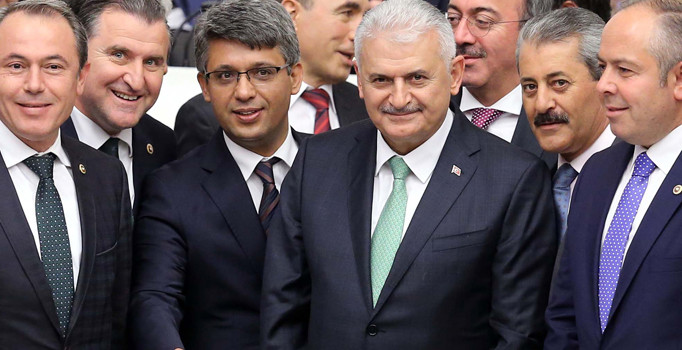 Binali Yıldırım: Önceliğimiz Anayasa değişikliği ve Başkanlık Sistemi