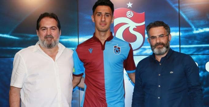 Trabzonspor'da transfer: Muhammet Akpınar ile 3 yıllık sözleşme