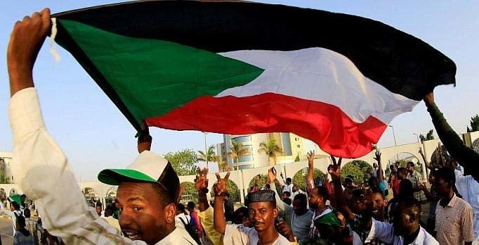Sudan'da asker ve siviller uzlaştı: Hükümet paylaşılıyor
