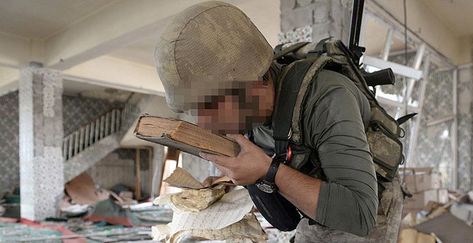 PKK'lı teröristler parçaladı, askerler tek tek topladı