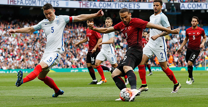 Cenk Tosun, Fatih Terim'in maç sonu konuşmasını paylaştı