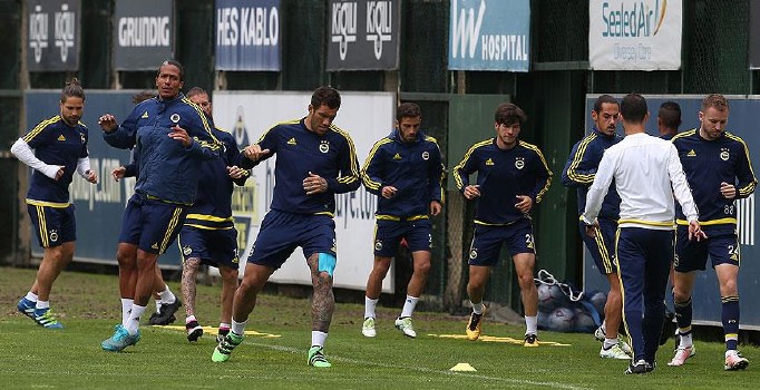 Fenerbahçe'de kupa mesaisi sürüyor