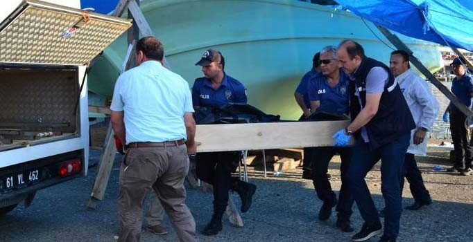 Trabzon’da denizde erkek cesedi bulundu