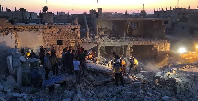 Rejim ile Rusya İdlib'de yine katliam yaptı: Çocuklar dahil 14 sivil öldü