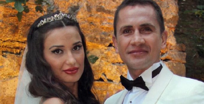 Emre Aşık neden boşandı? Emre aşık kimdir, nerelidir, kaç yaşındadır?