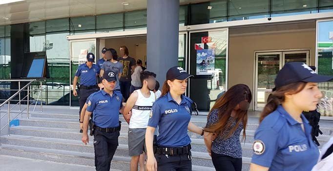 Bursa’da narkotik operasyonu: 9 gözaltı