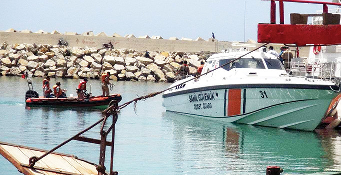 Hatay’da Çevlik Sahili’nde göçmenleri taşıyan bottaki patlamada Deniz Er Alper Al şehit oldu
