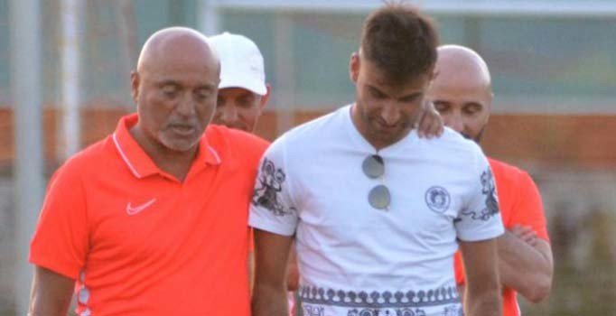 Transfer döneminin konuşulan ismi Deniz Türüç, Kayserispor Tesisleri'nde