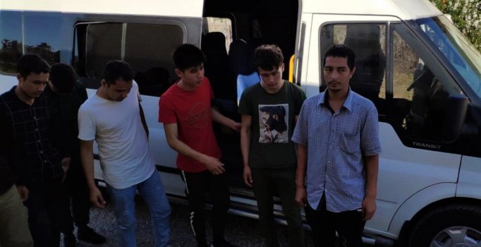 Van'da 52 kaçak göçmen yakalandı