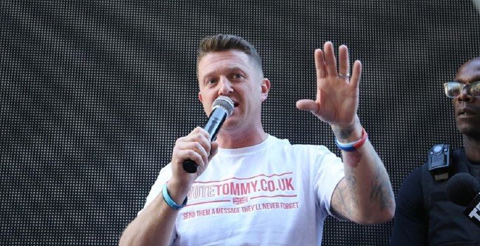 Aşırı sağcı Robinson'dan Trump'a: Yalvarıyorum, acilen tahliye edilmeliyim