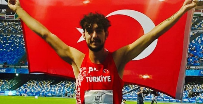 Alperen Acet'ten gümüş madalya