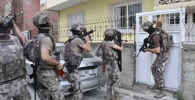 Adana'da DAEŞ ile DHKP-C'ye operasyon