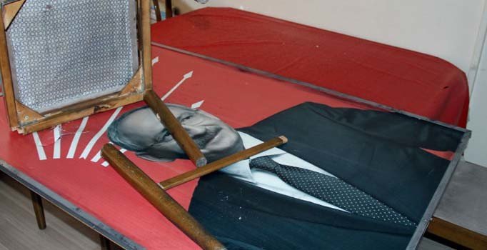 CHP binasına saldıran sanığa 4 yıl hapis cezası