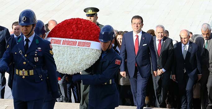 İmamoğlu'ndan Anıtkabir'e ziyaret
