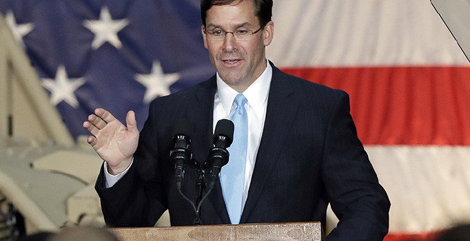 Trump, Mark Esper'in adaylığını Senato'ya resmen gönderdi